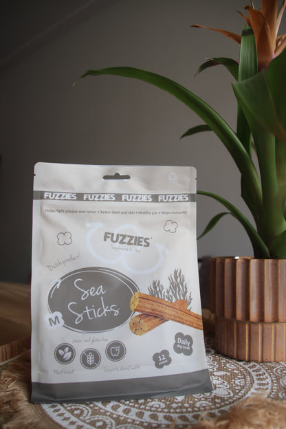 Fuzzies Ergänzungsfutter für Hunde | Sea Sticks Größe M – Ø 2 cm × 12,5 cm lang